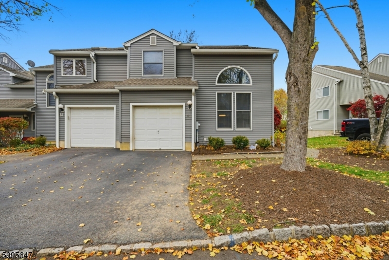 12 Meadow Pond Rd Property Photo 1