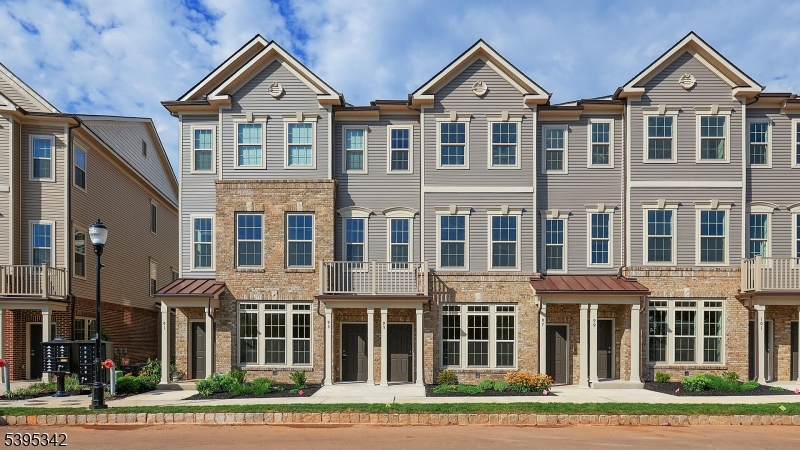 95 Robeson St Property Photo 1