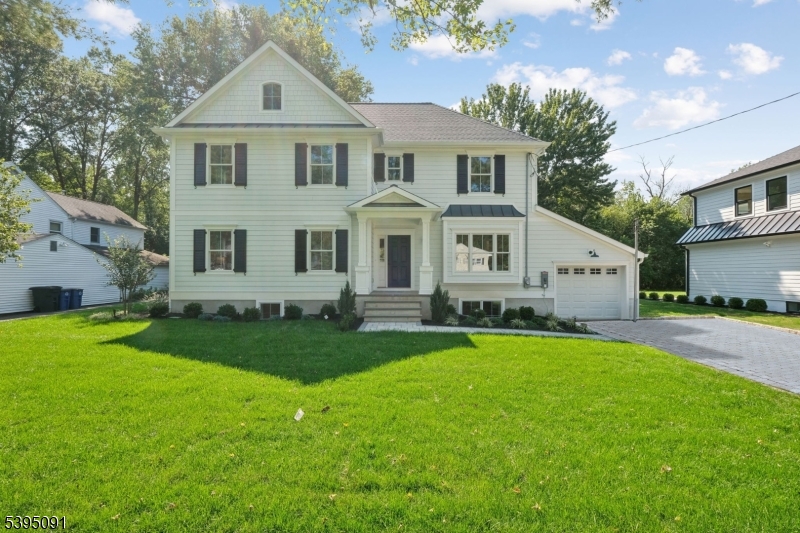 29 Walton Ave Property Photo 1