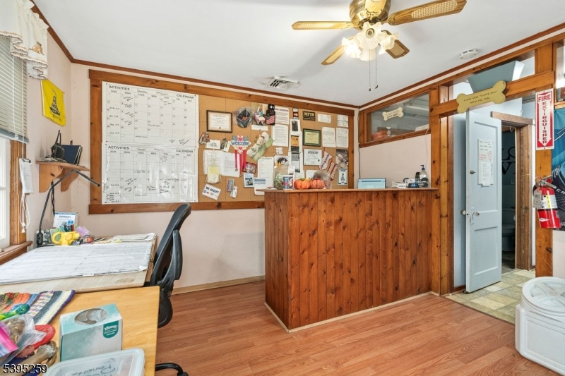 3 Volker Ln Property Photo 6