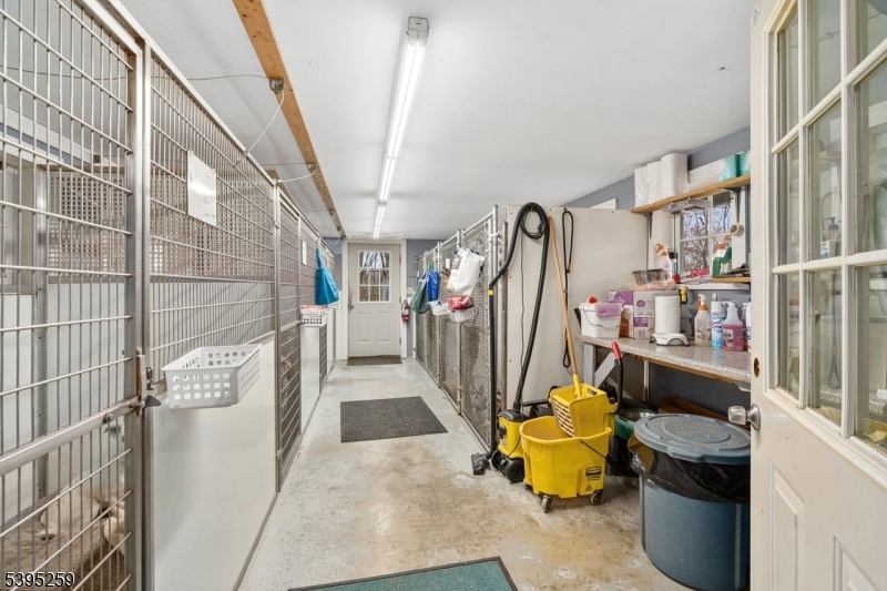 3 Volker Ln Property Photo 7