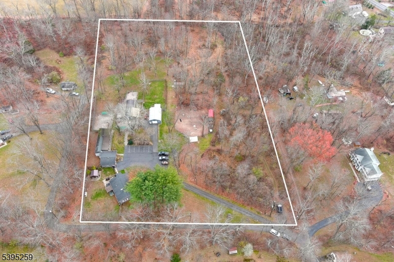 3 Volker Ln Property Photo 34