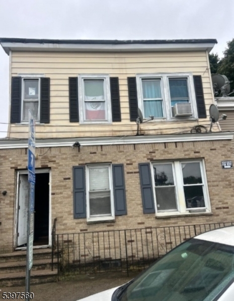 92 Lincoln Ave Property Photo 1