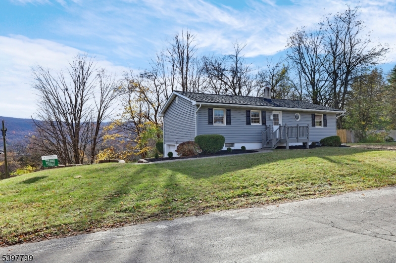 6 Van Buren Ave Property Photo 1