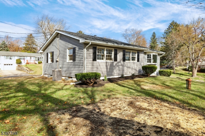 6 Van Buren Ave Property Photo 6