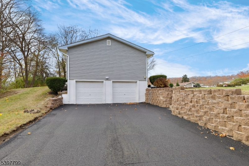 6 Van Buren Ave Property Photo 10