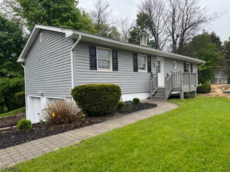 6 Van Buren Ave Property Photo 43