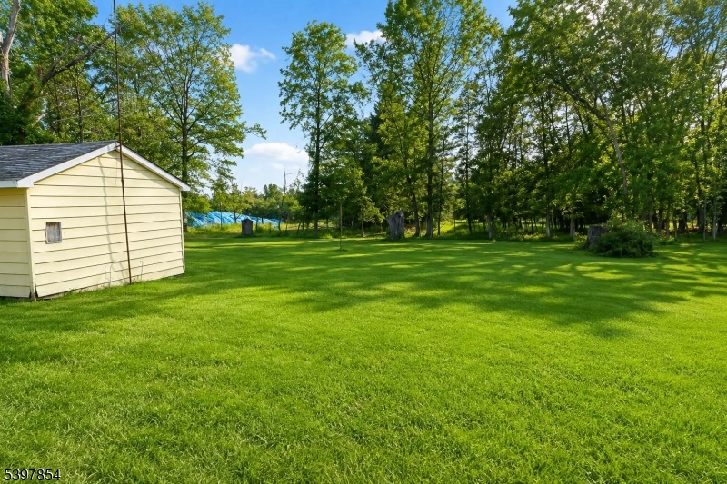 8 REASONER LANE Property Photo 1