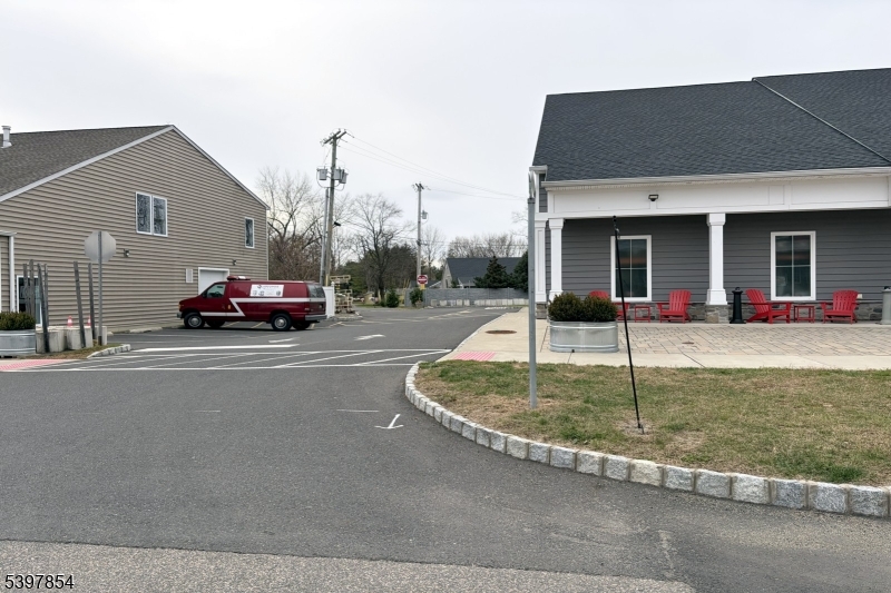 8 Reasoner Lane Property Photo 4