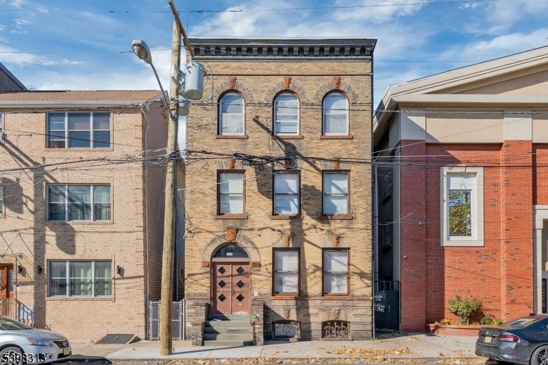 149 Union St Property Photo 1