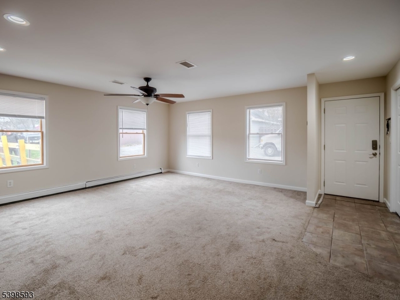 48 Unionville Ave C C Property Photo 6