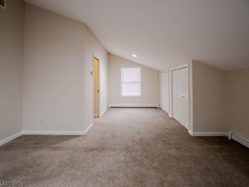 48 Unionville Ave C C Property Photo 8