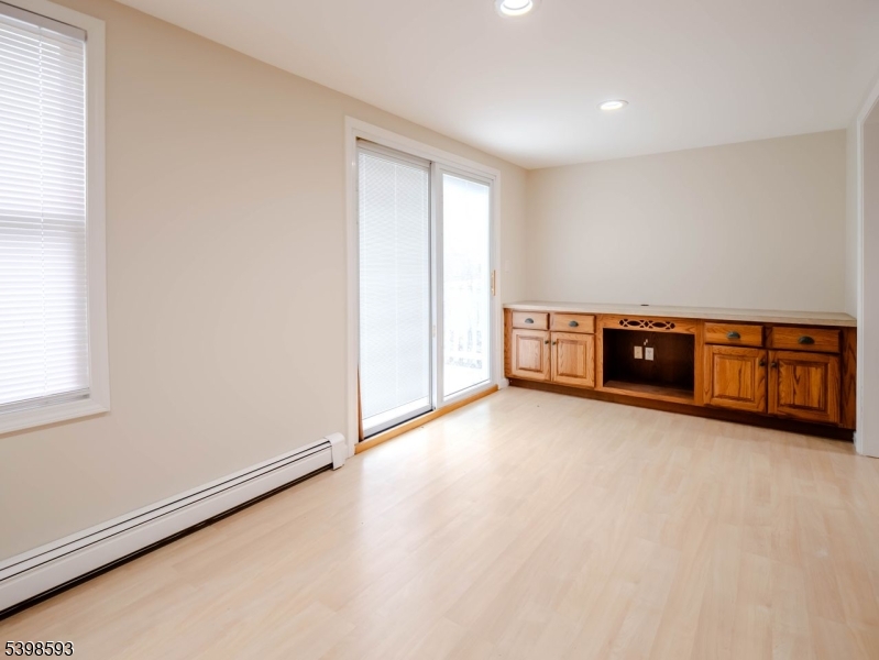 48 Unionville Ave C C Property Photo 9