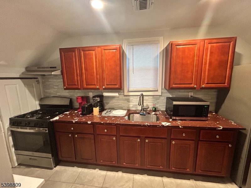142 Mapes Ave Unit 3 Property Photo 8