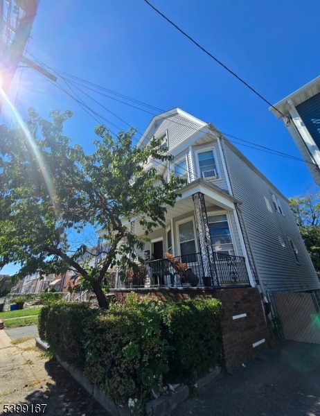 251 Highland Ave Property Photo 1