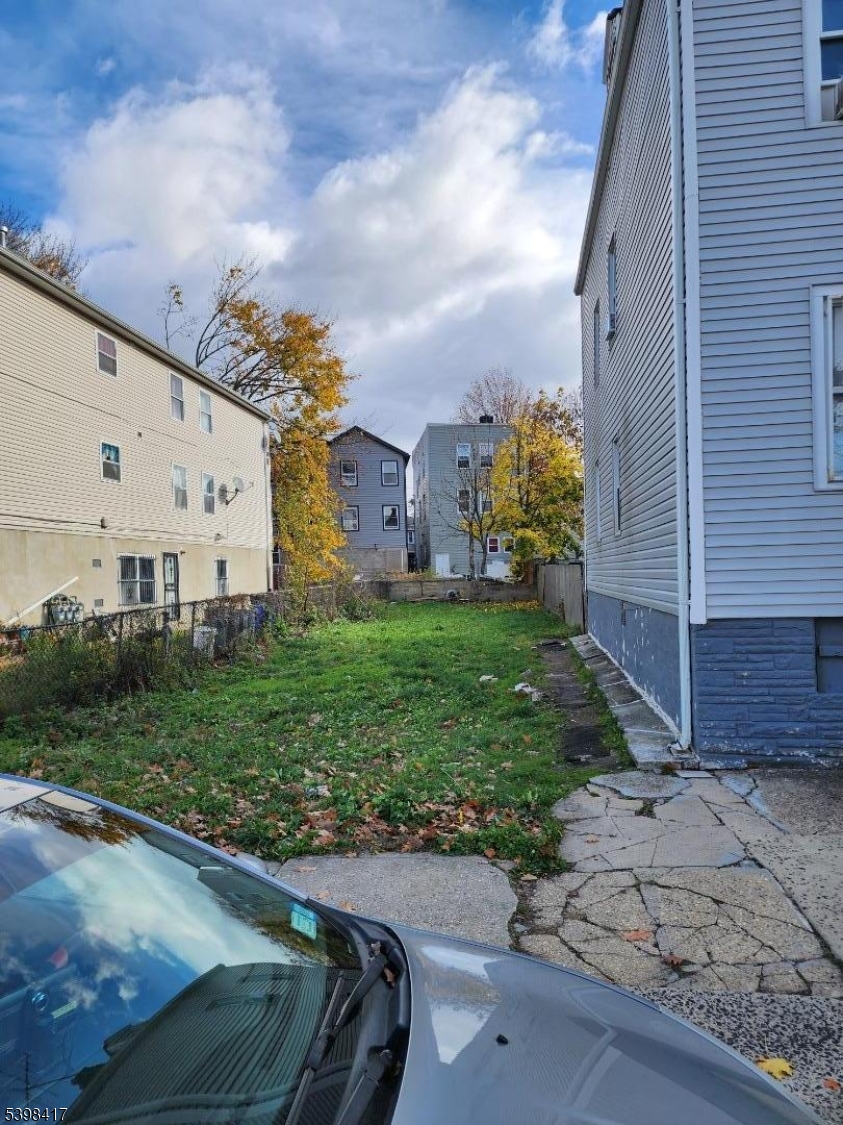 21St St Property Photo 1