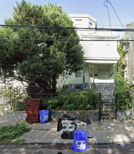 55 Seymour Ave Property Photo 1