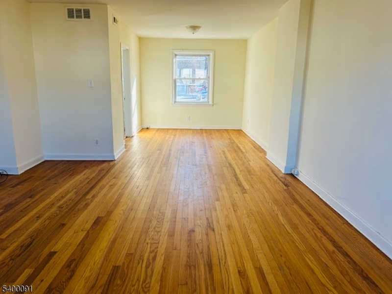 60 Dekalb Pl 50 Property Photo 6