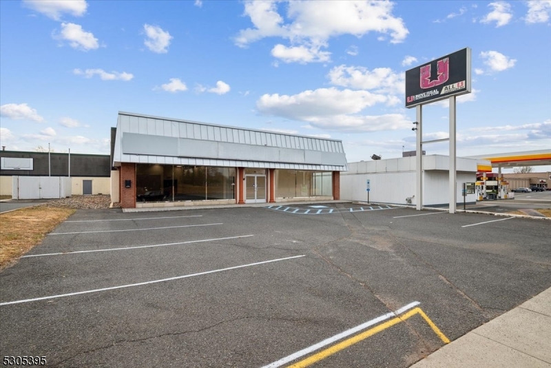 906 Us Highway 22 Property Photo 1