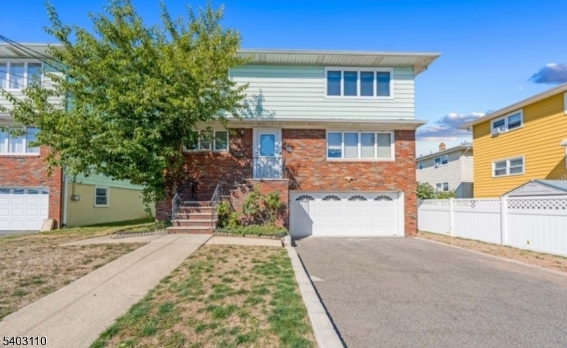 109 Morrell Pl 2 Property Photo 1