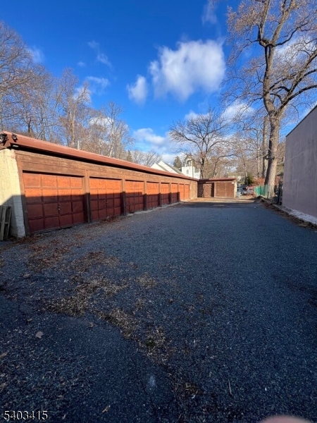 9 Highland Pl Property Photo 1