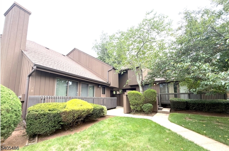 237 Kingsberry Dr 237 Property Photo 3