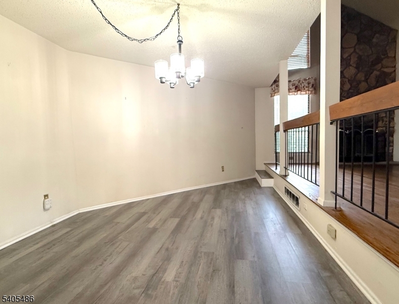 237 Kingsberry Dr 237 Property Photo 6