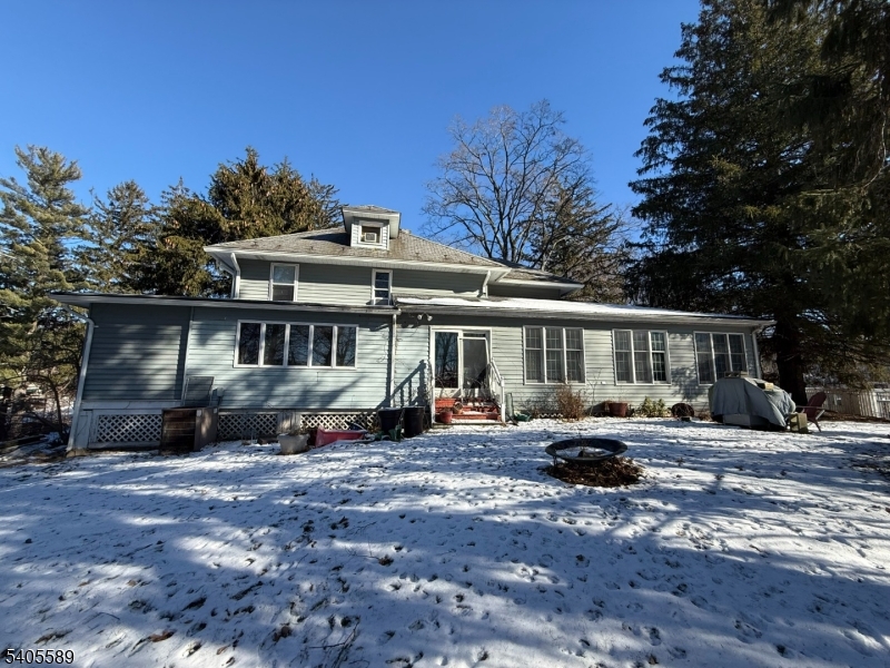 236 Sparta Ave Property Photo 1