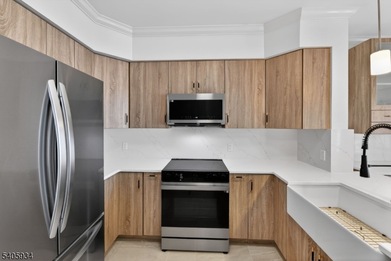 8 Maple Cres Unit 12 Property Photo 6