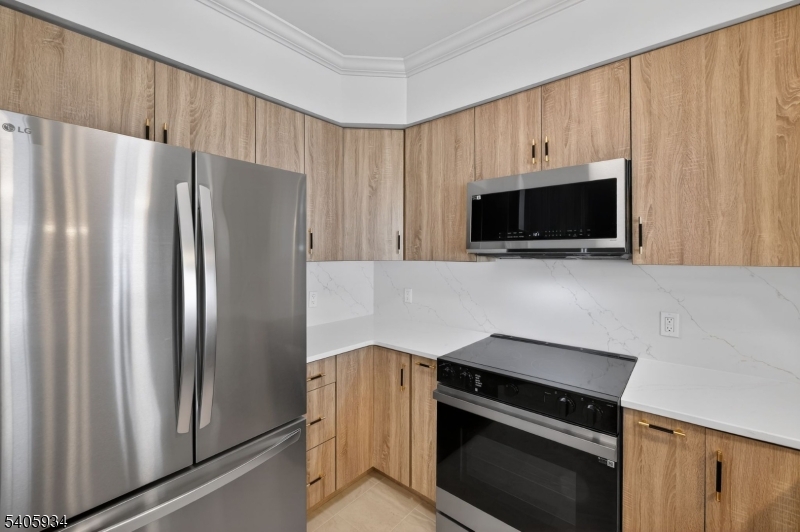8 Maple Cres Unit 12 Property Photo 8