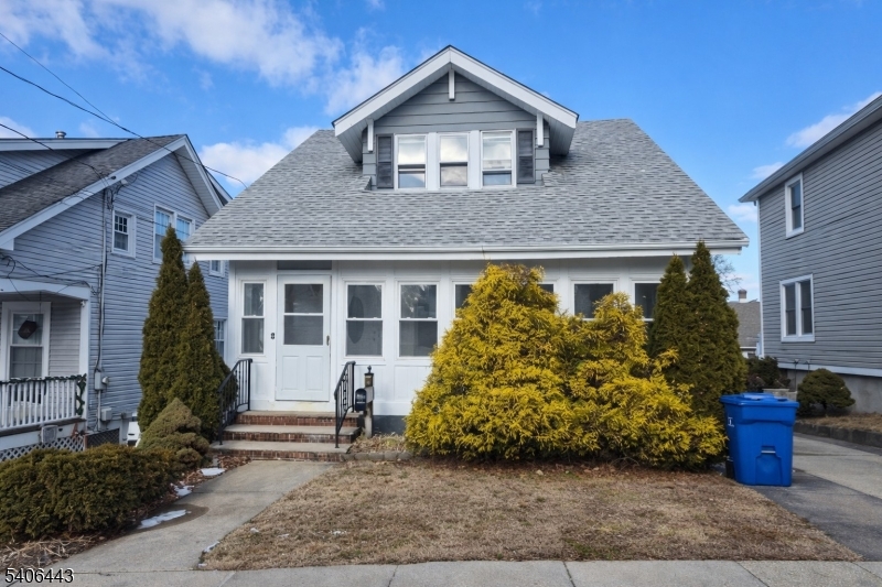 8 Wilcox Ave Property Photo 1