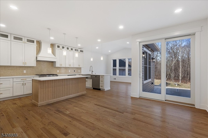 759 Mechlin Corner Rd. Property Photo 5