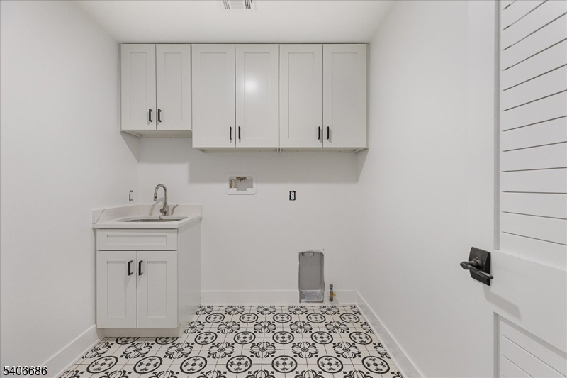 759 Mechlin Corner Rd. Property Photo 42