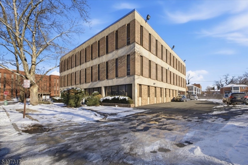 99 Morris Ave Unit 204 Property Photo 1