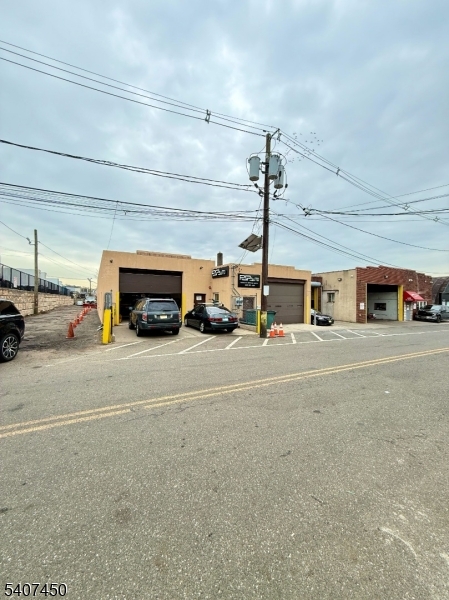 684 W Prospect Ave