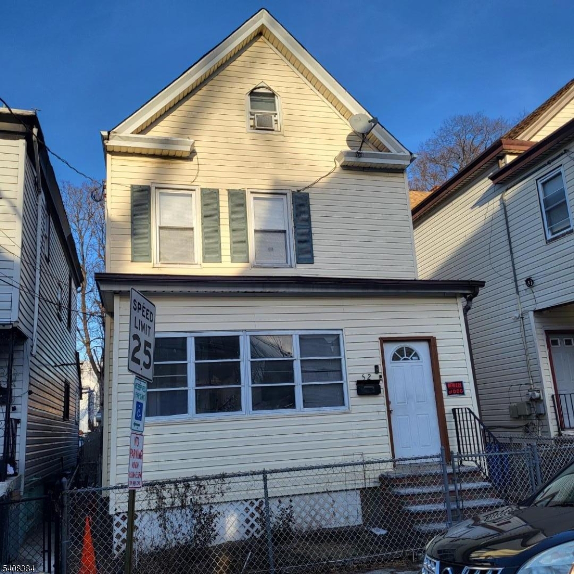 50 Irving Pl Property Photo 1