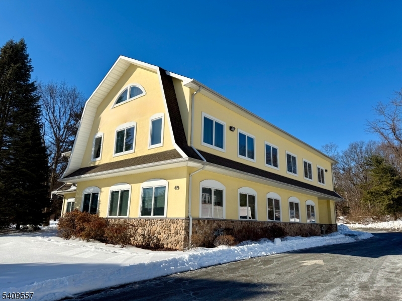 43 Bloomfield Ave Property Photo 1
