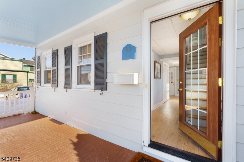 35 Leigh St Property Photo 6