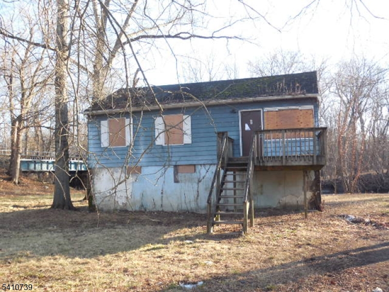 31 Brookside Rd Property Photo 1