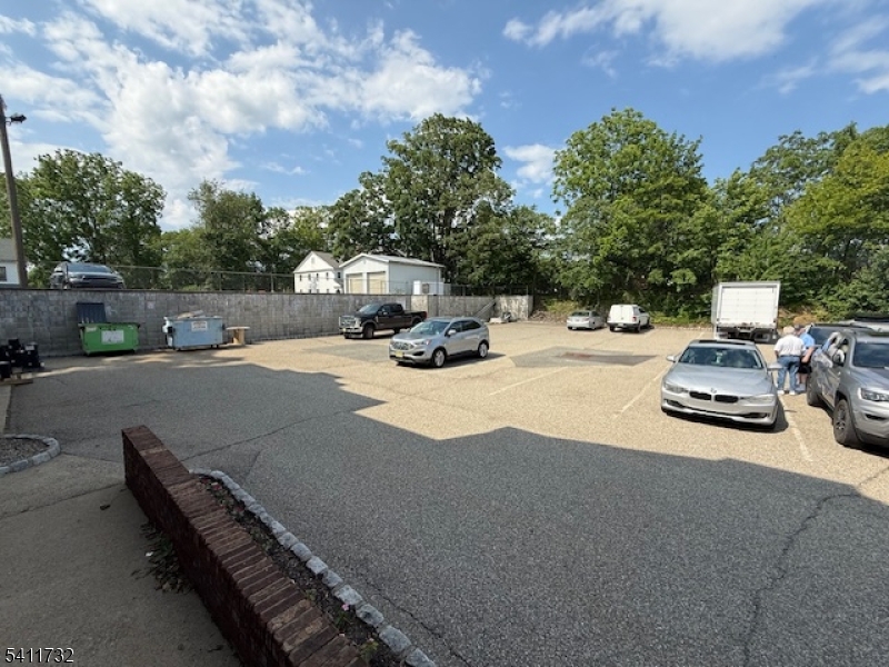 699 Washington St Property Photo 7