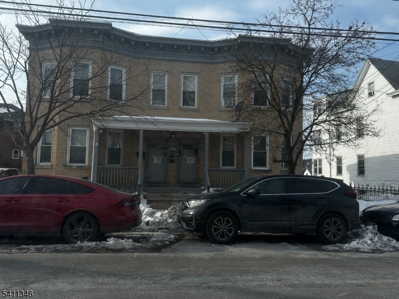 174 E 16Th St Property Photo 1
