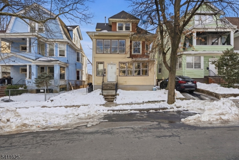38 Mapes Ave Property Photo 1