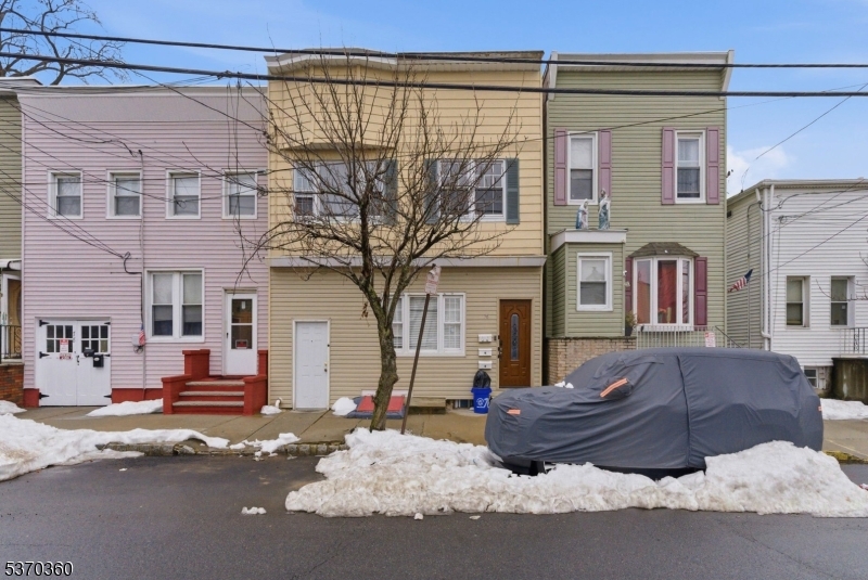 76 Heckel St Property Photo 1