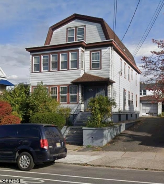 205 Madison Ave Property Photo 1
