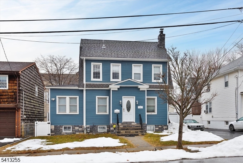 9 Wayne Pl Property Photo 1