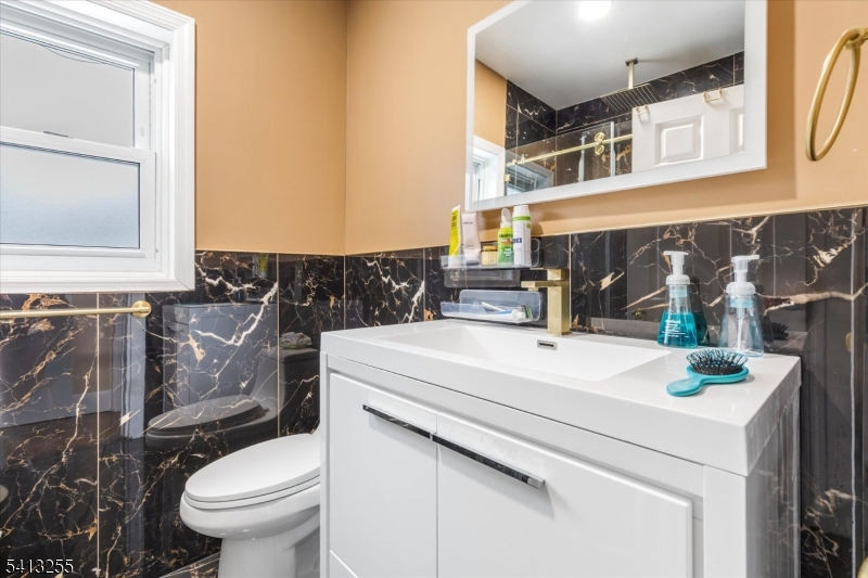 9 Wayne Pl Property Photo 16