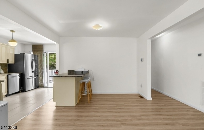 17 Alvin Ter Property Photo 6