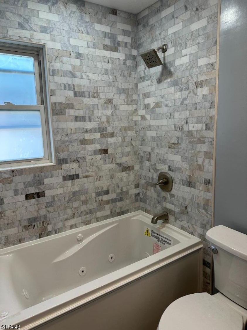 12 Gramercy Gdns 12a Property Photo 2