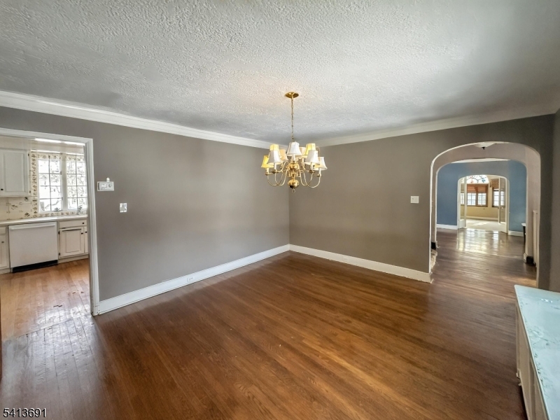 112 Oxford Pl Property Photo 3