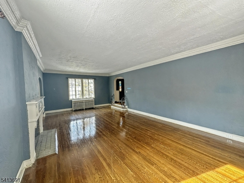 112 Oxford Pl Property Photo 10